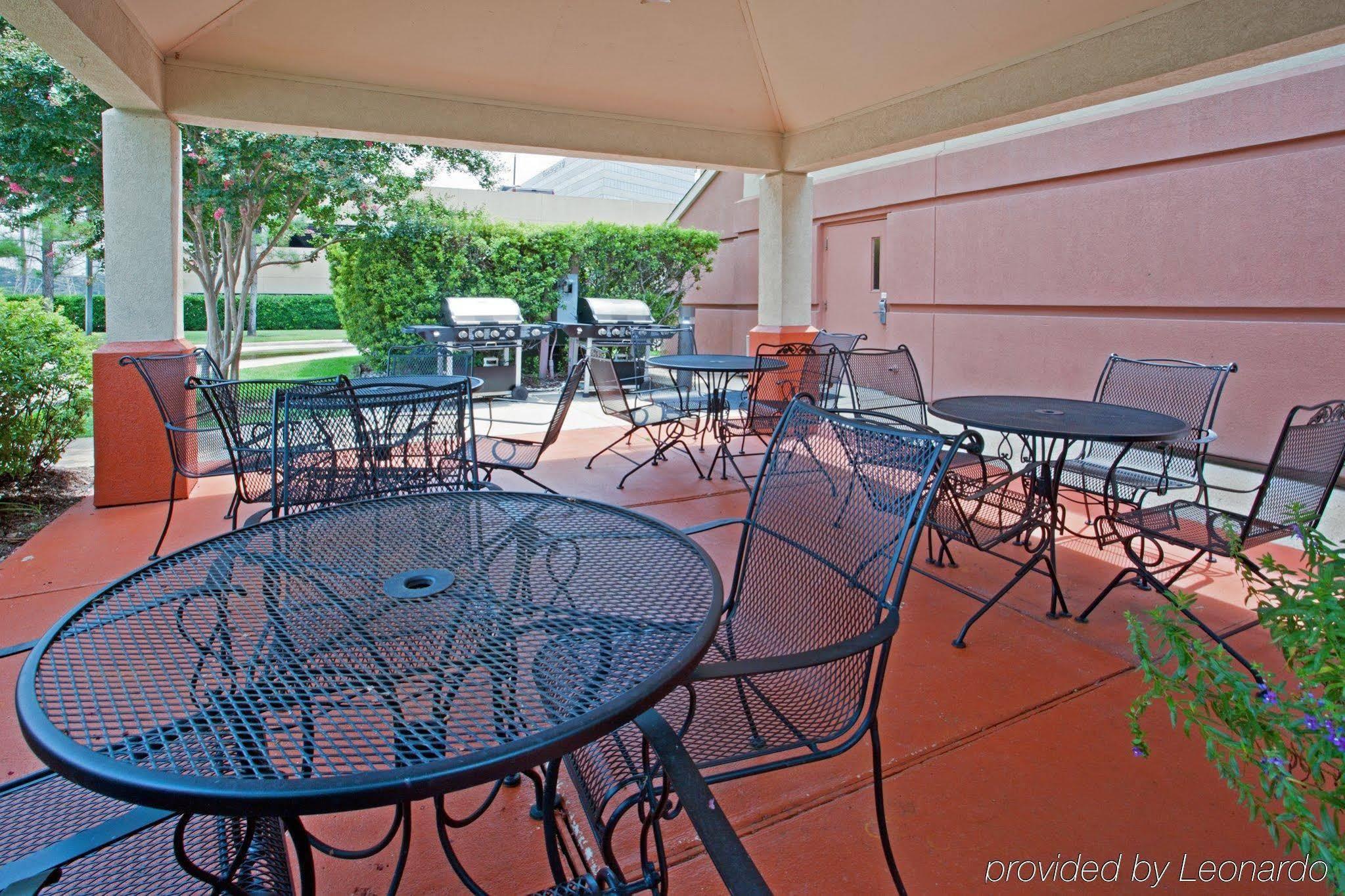 Sonesta Simply Suites Houston Galleria Medical Center Exterior photo